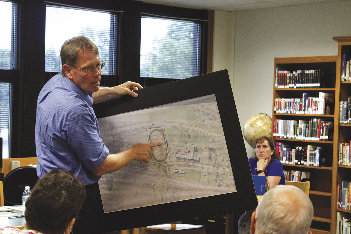 Hinsdale Superintendent Larry Ljungberg